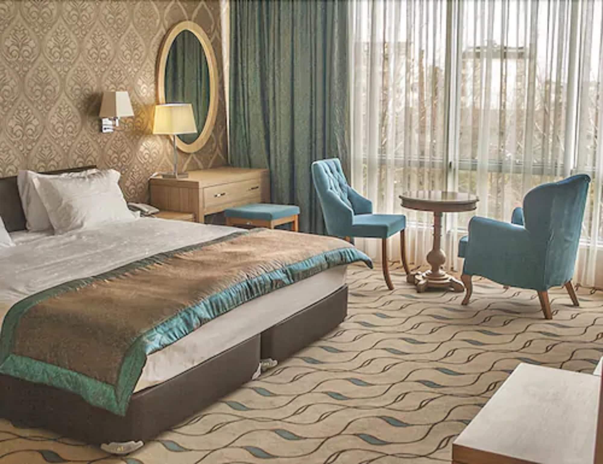摩尔基酒店 埃迪尔内 外观 照片 A room at the hotel