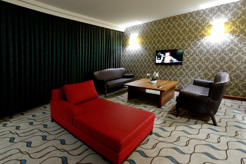 摩尔基酒店 埃迪尔内 外观 照片 Suite room