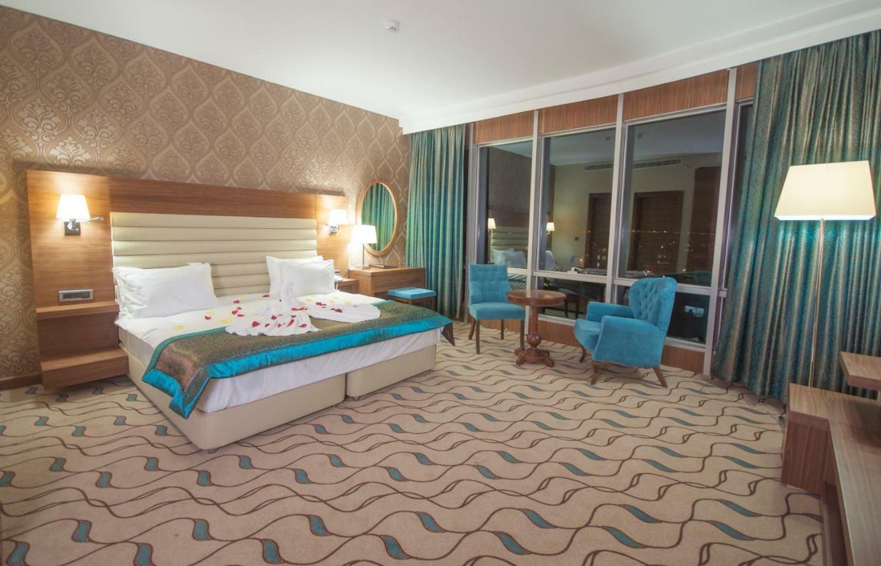 摩尔基酒店 埃迪尔内 外观 照片 A room at the hotel